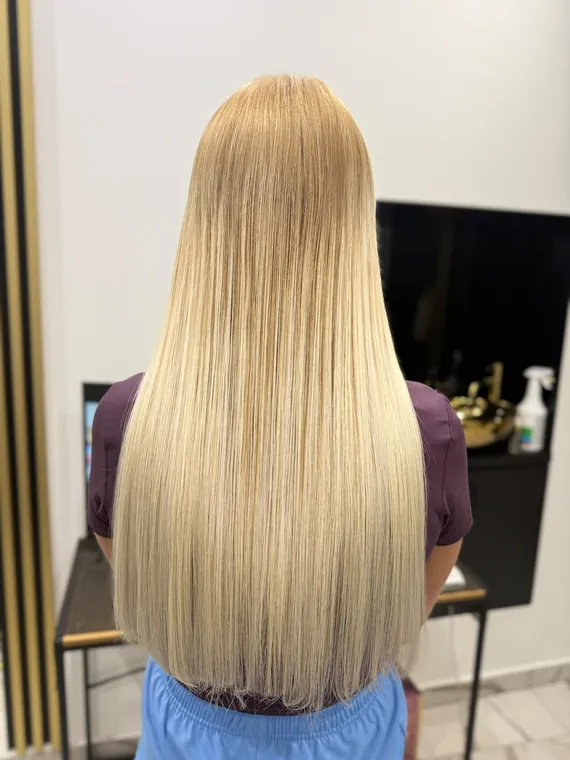 Włosy blond po przedłużaniu – salon Oaza Piękna Wąbrzeźno